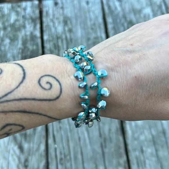 Hematite charm bracelet - Picture 4 of 9